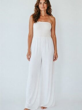 Fourteen Twelve White Flowy Wide Leg Bohemian Strapless Jumpsuit. Size Medium